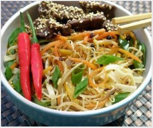 Лапша китайская с овощами